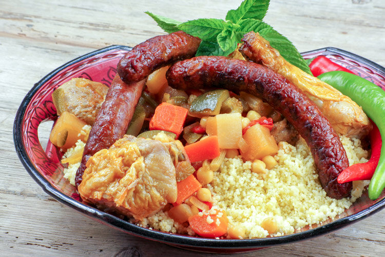 vendredi midi et soir sur réservation « couscous poulet merguez »