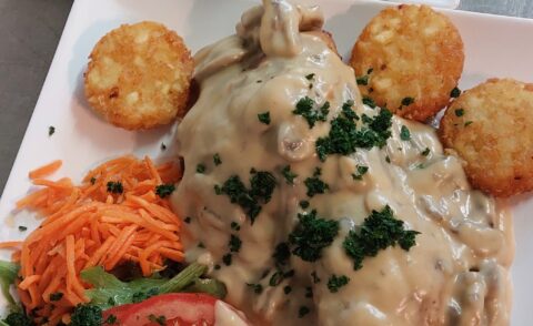 vendredi midi et soir sur réservation « poulet archiduc et ses accompagnements »